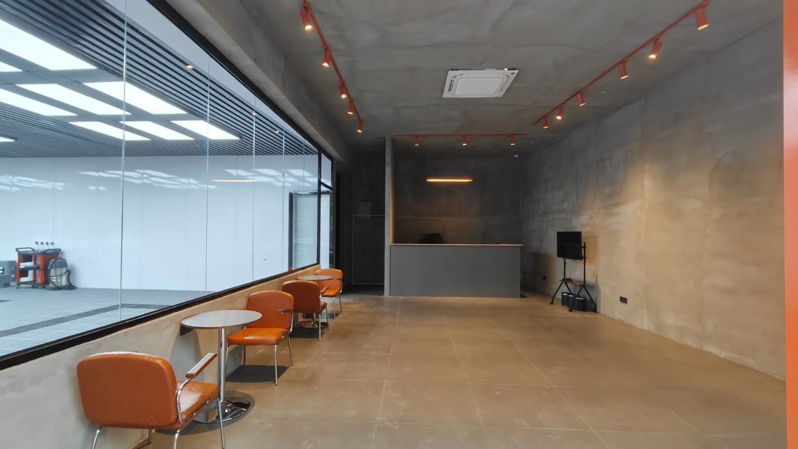 汇川区周琳学校附近汽车美容转让